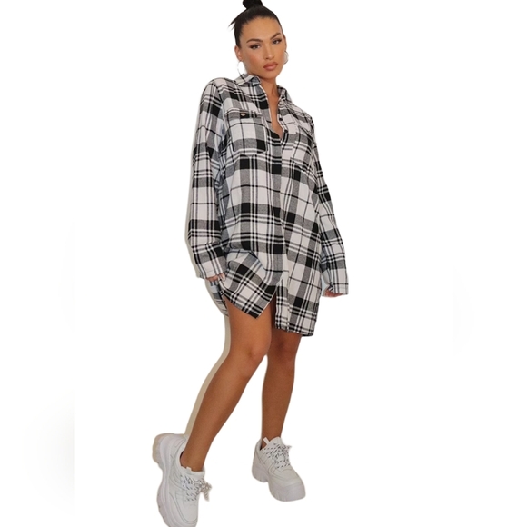 Pretty Little Thing Oversized Button Up Flannel Shirt Dress,Black/White, 6 - Picture 2 of 13